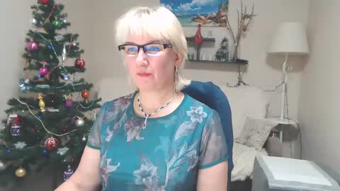 Snapshot of leilamays chatting on 20, 12, 2024 Leila Kinky online show from 20, 12, 2024