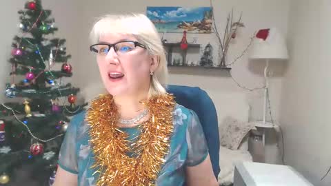 Snapshot of leilamays chatting on 29, 12, 2024 Leila Kinky online show from 29, 12, 2024