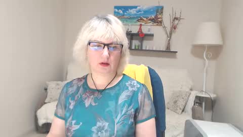 Snapshot of leilamays chatting on 12, 3, 2025 Leila Kinky online show from 12, 3, 2025