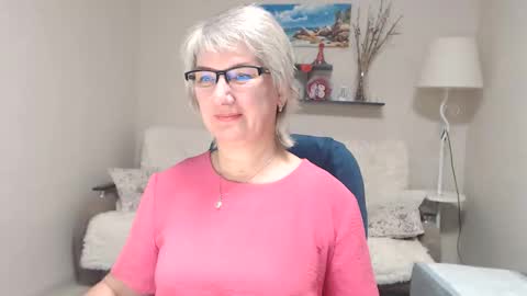 Snapshot of leilamays chatting on 22, 10, 2025 Leila Kinky online show from 22, 10, 2025