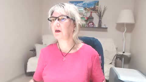 Snapshot of leilamays chatting on 28, 6, 2026 Leila Kinky online show from 28, 6, 2026