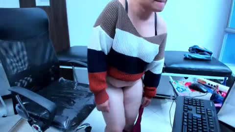 Snapshot of leilasmith_ chatting on 18, 4, 2026 Leila online show from 18, 4, 2026
