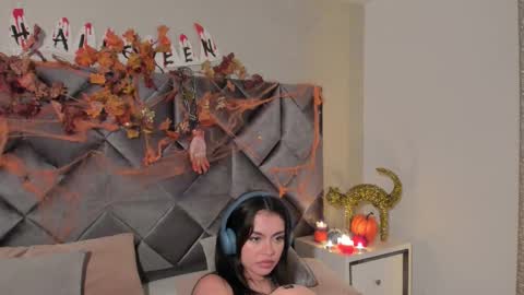 Leizathompson online show from 20, 10, 2025