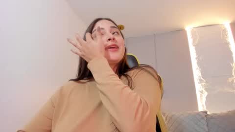 lena_jhons online show from 27, 11, 2025