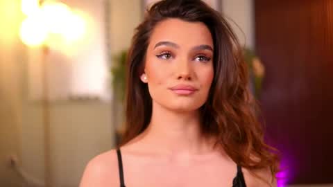 Snapshot of lena_laurent chatting on 21, 4, 2026 Lena Laurent online show from 21, 4, 2026