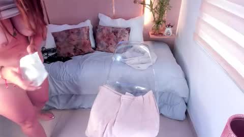 Snapshot of lena_paulxo chatting on 17, 2, 2026 Lena Paul online show from 17, 2, 2026