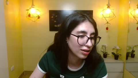 Snapshot of lena_roses chatting on 5, 3, 2025 Lena online show from 5, 3, 2025