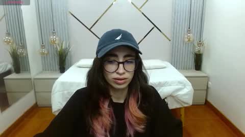 Snapshot of lena_roses chatting on 14, 10, 2025 Lena online show from 14, 10, 2025