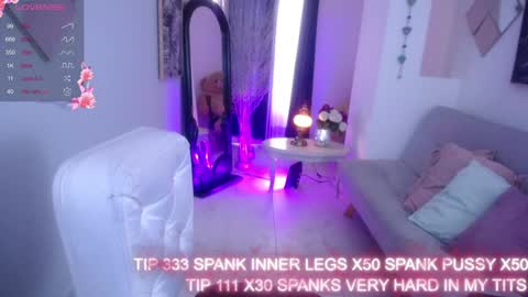Snapshot of lena_w2 chatting on 29, 1, 2025 Lena LOOK MY AMAZON LIST ON MY BIO online show from 29, 1, 2025