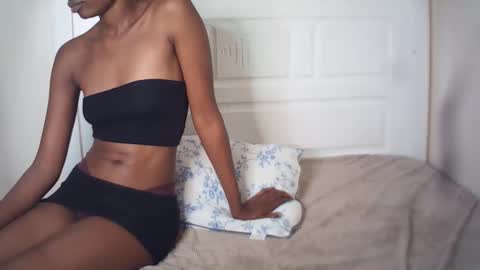 lenah6 online show from 10, 4, 2026