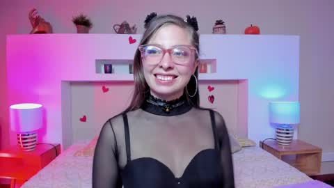 Lenna  online show from 12, 6, 2026
