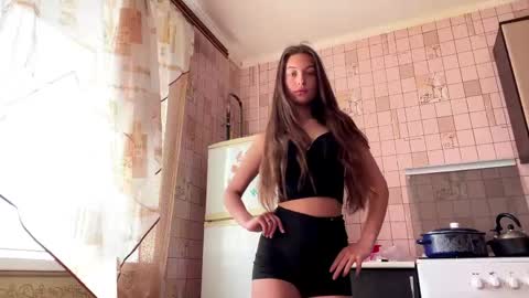 Hellomy name is Natalyits my first day here nice to meet you Give me 50 thumbs ups online show from 15, 5, 2026