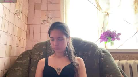Hellomy name is Natalyits my first day here nice to meet you Give me 50 thumbs ups online show from 17, 5, 2026