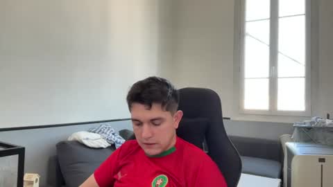Snapshot of leo0606215417 chatting on 18, 6, 2026 leo0606215417 online show from 18, 6, 2026
