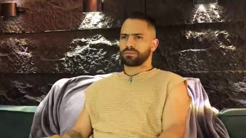 Leo  Diaz online show from 26, 11, 2025