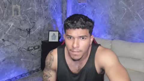 Snapshot of leo_taro chatting on 23, 9, 2025 Leo independent model online show from 23, 9, 2025