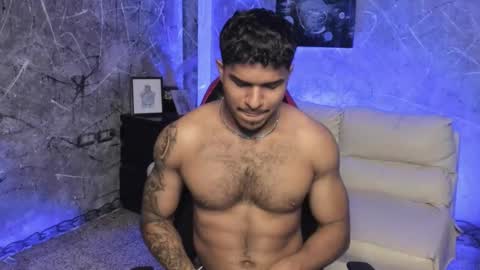 Leo independent model online show from 12, 11, 2025