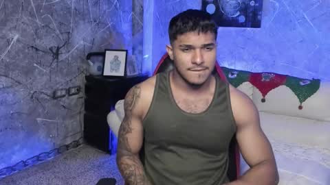 Leo independent model online show from 22, 12, 2025