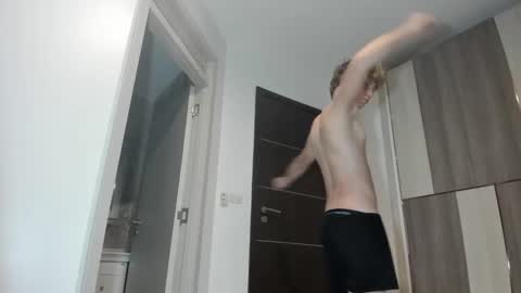 Snapshot of leo_wildd chatting on 26, 10, 2025 leo_wildd online show from 26, 10, 2025
