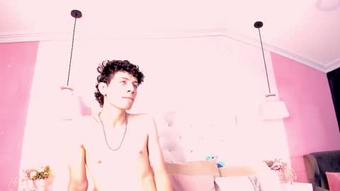 Snapshot of leofeniix chatting on 2, 3, 2026 Leo online show from 2, 3, 2026