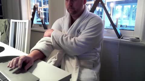 Snapshot of leofromsweden chatting on 16, 12, 2025 Leofromsweden online show from 16, 12, 2025