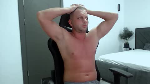 Snapshot of leoknightx chatting on 28, 9, 2025 Leo online show from 28, 9, 2025