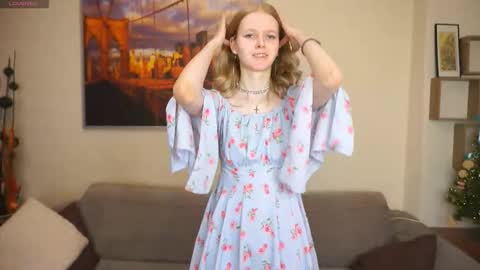 Hello Im Roxy Im just starting my journey here so lets get acquainted online show from 27, 2, 2026