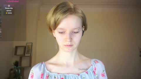 Hello Im Roxy Im just starting my journey here so lets get acquainted online show from 25, 3, 2026