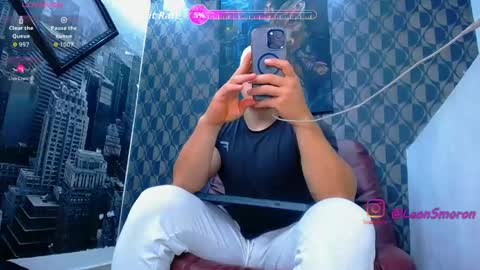 Leon Smoron online show from 5, 6, 2026