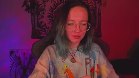 Snapshot of leona_nick chatting on 17, 12, 2024 leona online show from 17, 12, 2024