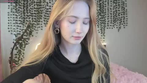 Snapshot of leona_vixen chatting on 14, 5, 2026 Leona online show from 14, 5, 2026