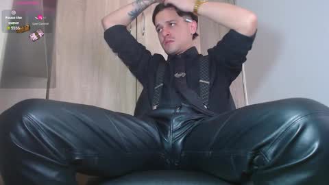 Snapshot of leonal_oconer chatting on 13, 11, 2025 iam leonal online show from 13, 11, 2025