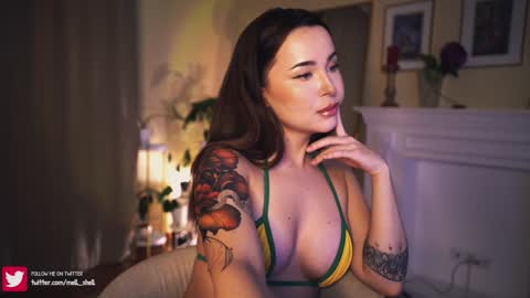 Snapshot of leonamell chatting on 23, 1, 2025 Leo online show from 23, 1, 2025