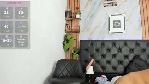 leonferoz7 online show from 11, 4, 2026