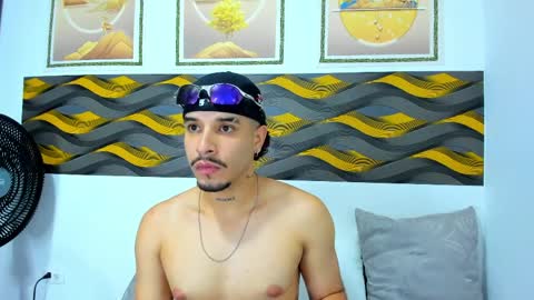 Snapshot of leonhotx chatting on 9, 4, 2026 Leon online show from 9, 4, 2026