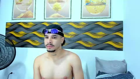 Snapshot of leonhotx chatting on 16, 4, 2026 Leon online show from 16, 4, 2026