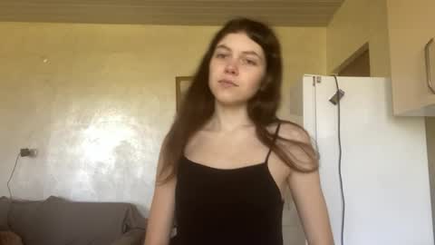 Snapshot of leonidacampuzano chatting on 7, 4, 2026 Leo online show from 7, 4, 2026