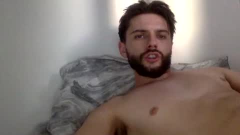 Snapshot of leonjmeab chatting on 15, 9, 2025 leonjmeab online show from 15, 9, 2025