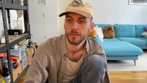 Snapshot of leonvampire chatting on 8, 3, 2026 Leon online show from 8, 3, 2026