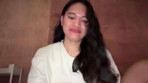 Snapshot of leora_luna chatting on 7, 1, 2026 Jenn online show from 7, 1, 2026