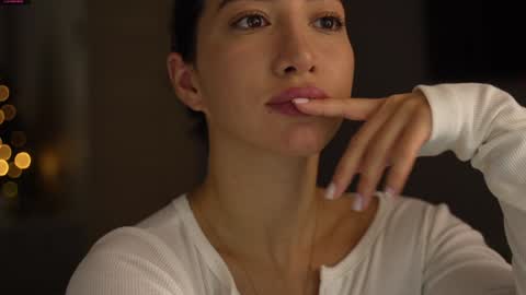 Snapshot of leoramallis chatting on 24, 12, 2024 Leora online show from 24, 12, 2024