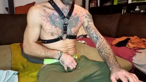 leorojas888 online show from 2, 1, 2025