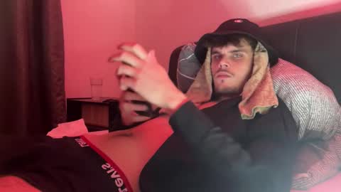 leosehenrot736234 online show from 16, 4, 2026