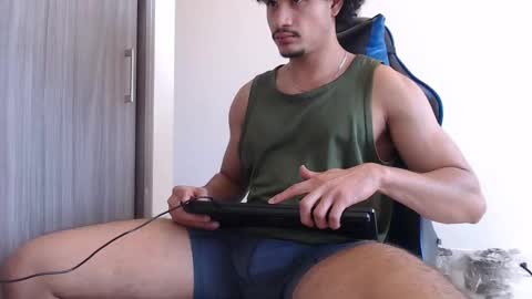 Snapshot of leostorm25 chatting on 4, 2, 2026 leostorm25 online show from 4, 2, 2026