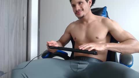 Snapshot of leostorm25 chatting on 22, 4, 2026 leostorm25 online show from 22, 4, 2026