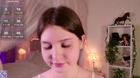 Nicole Moore online show from 21, 12, 2025