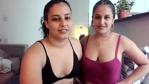 Snapshot of lesbiancouplebrazil2025 chatting on 22, 1, 2025 lesbiancouplebrazil2025 online show from 22, 1, 2025