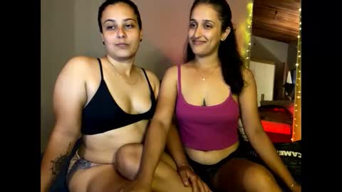 Snapshot of lesbiancouplebrazil2025 chatting on 23, 2, 2026 lesbiancouplebrazil2025 online show from 23, 2, 2026