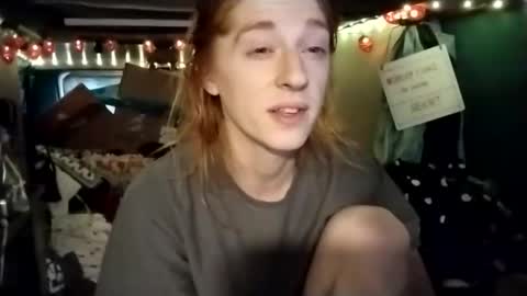 Snapshot of lesleygumgrass chatting on 8, 5, 2026 LesleyGumGrass- The Boring Trans girl online show from 8, 5, 2026