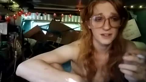 Snapshot of lesleygumgrass chatting on 13, 5, 2026 LesleyGumGrass- The Boring Trans girl online show from 13, 5, 2026